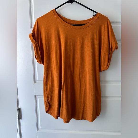Women’s Basic Loose Tee - Picture 1 of 1